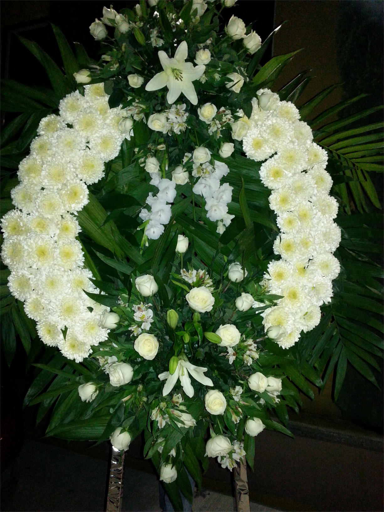 Corona funeral toda blanca